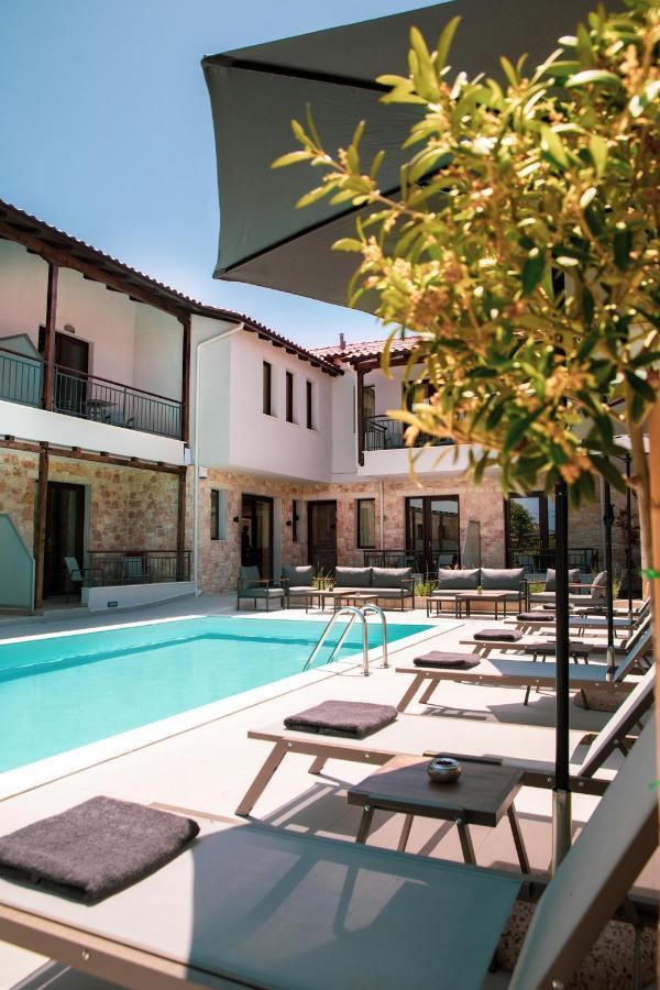 Iades Suites Áfitos Exterior foto