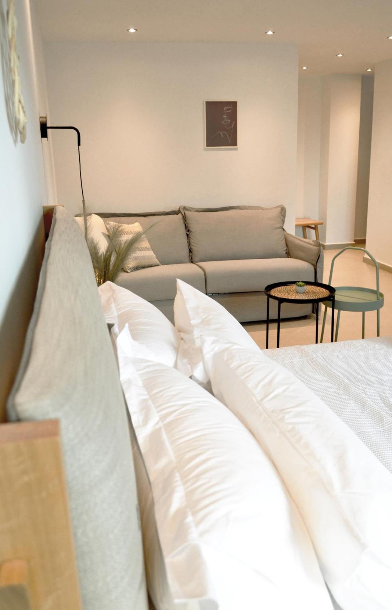 Iades Suites Áfitos Quarto foto